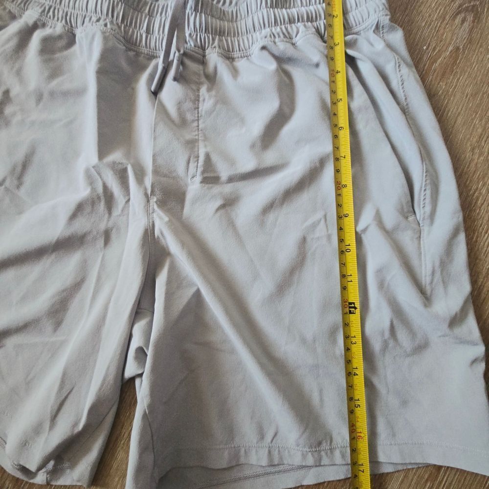 Men's lululemon Gray Shorts - Picture 3 of 9